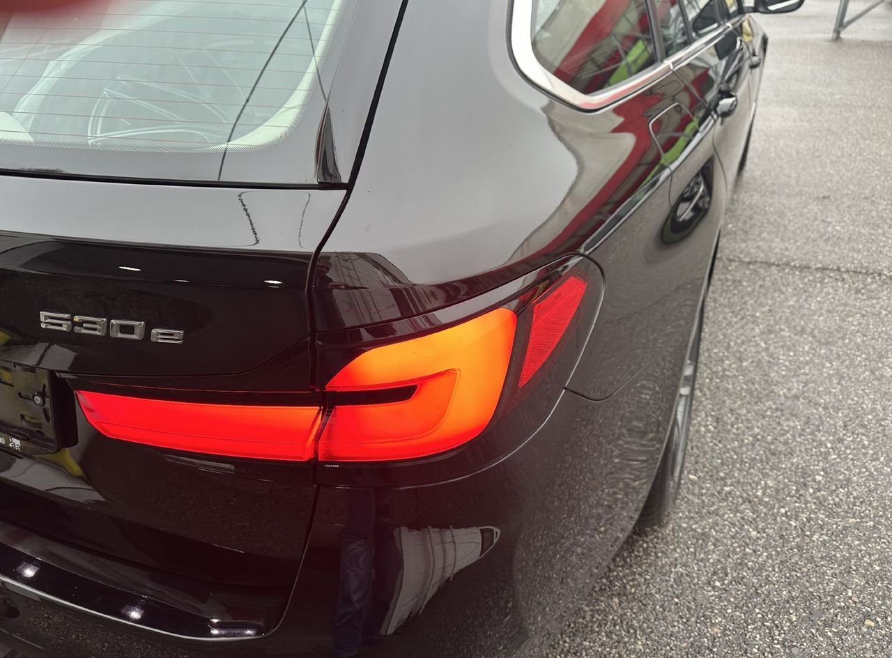 Zunanja slika - BMW Serija 5 - Touring: 530e Touring Avt.4ALU.KAMERA.ACC.LED.NAVI.USNJE - 6