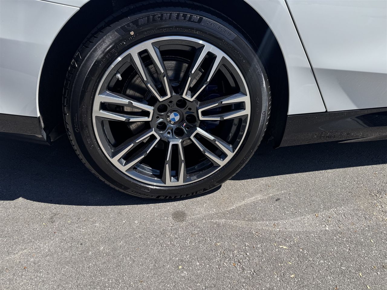 Zunanja slika - BMW i5 - xDrive40 - 7