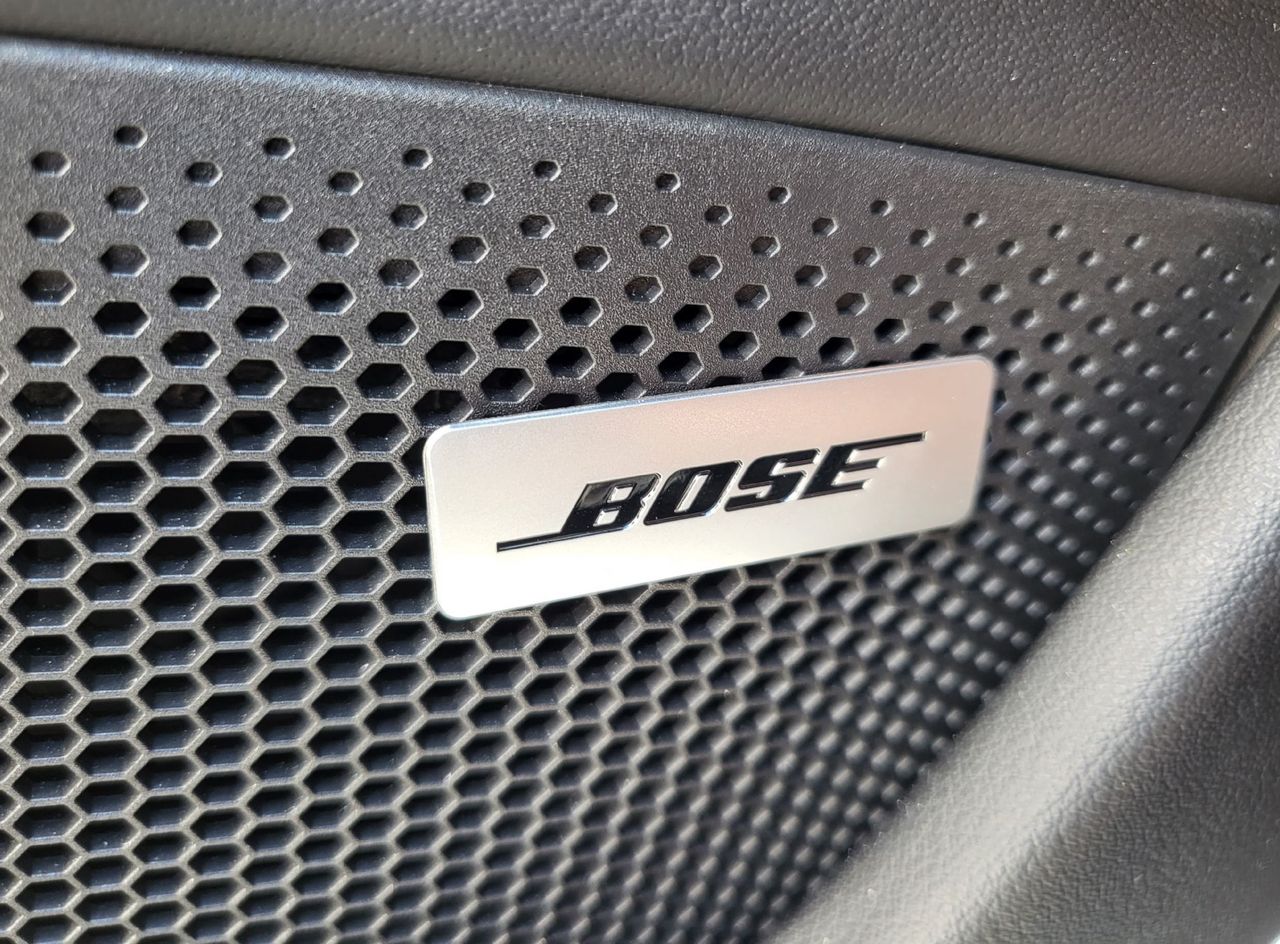 Zunanja slika - Porsche Taycan - 4S PERFORMANCE HLAJ SED KEYLESS KAM BOSE - 12