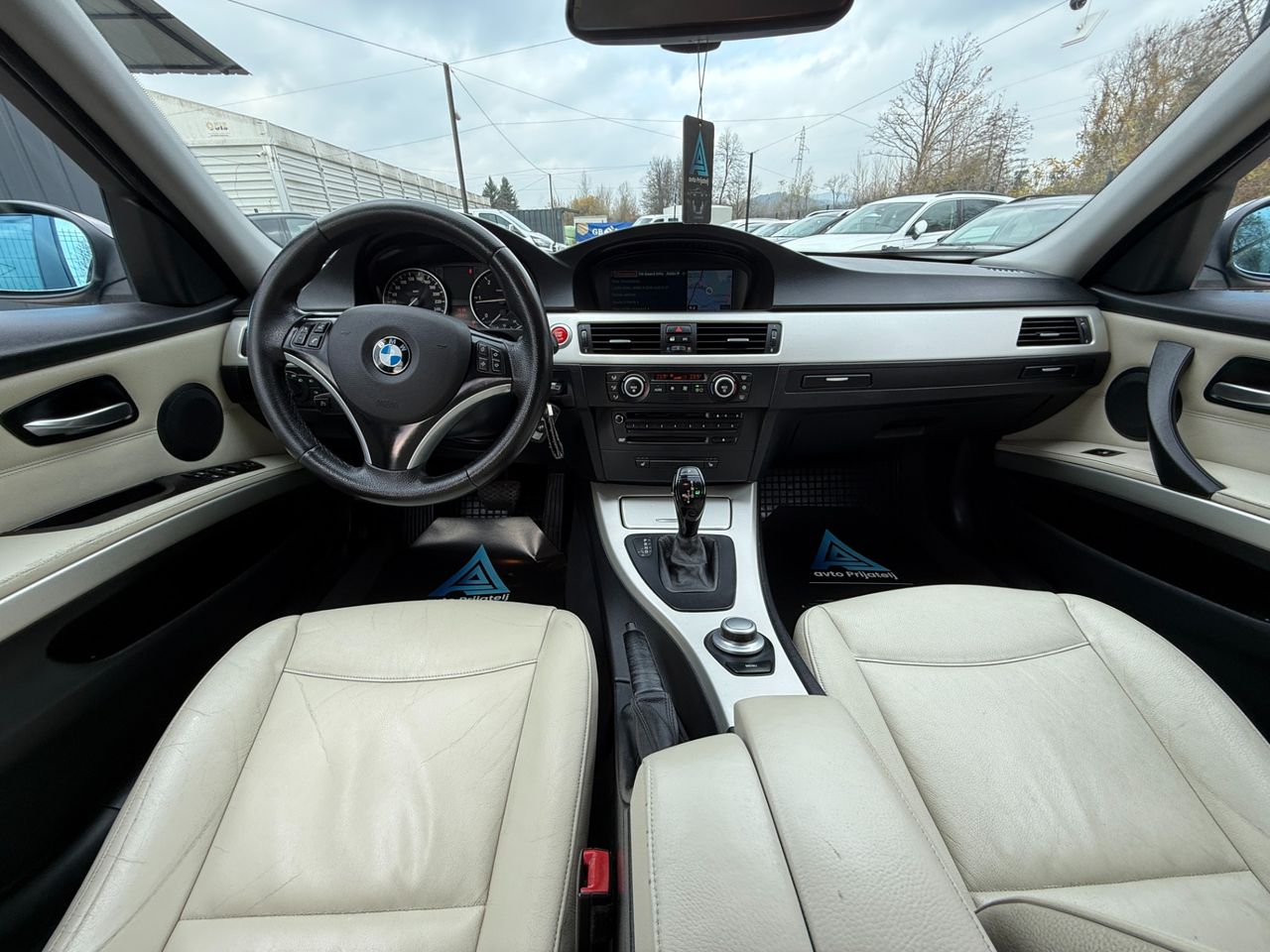 Zunanja slika - BMW Serija 1 - 320d | Usnje | Navi | TOP OHRANJEN - 17