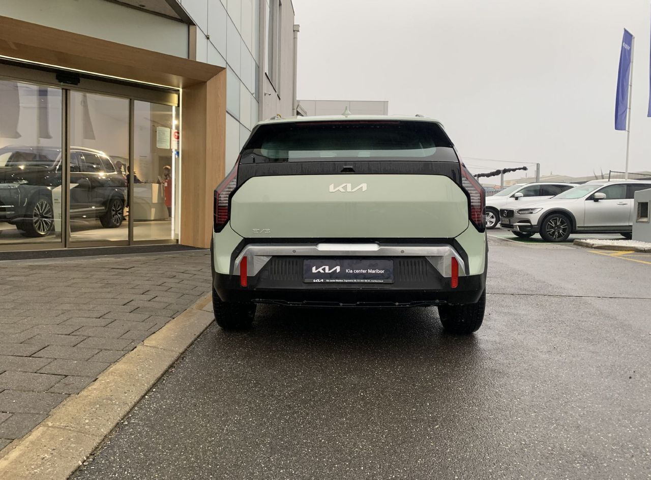 Zunanja slika - KIA EV3 - 58.3 kWh baterija. 150 kW  204 KM  Air - 5