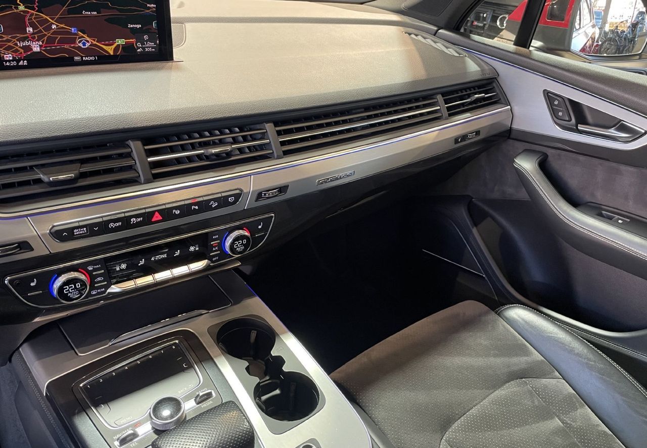 Zunanja slika - Audi Q7 - ZRAČNO-HUD-PANO-NAVI-MEMORY-ALCANTARA-VIRTUAL-22C - 12