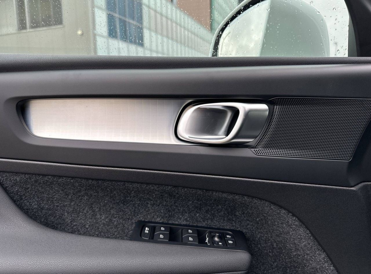 Zunanja slika - Volvo XC40 - B3 P Core AT DCT - 11