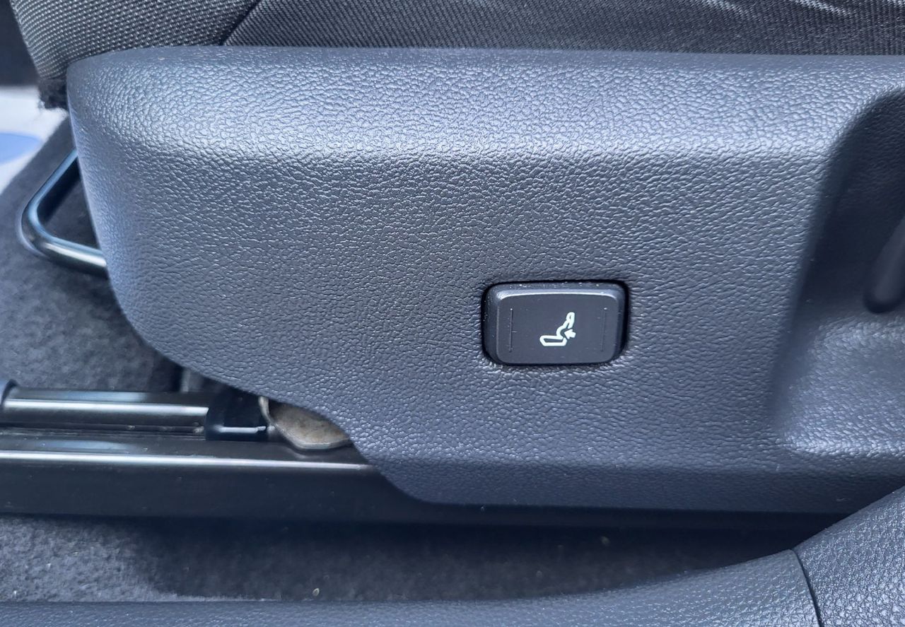 Zunanja slika - Toyota Corolla - 1.8 Hybrid 1 last-navi-alu-kamera-temp-acc-led - 15
