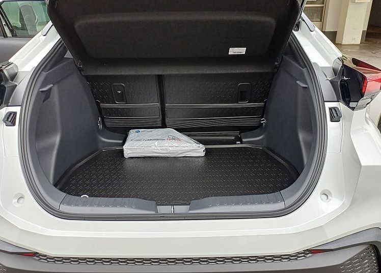 Zunanja slika - Toyota C-HR - 1.8 hibrid  HEV  C-OOL - 6