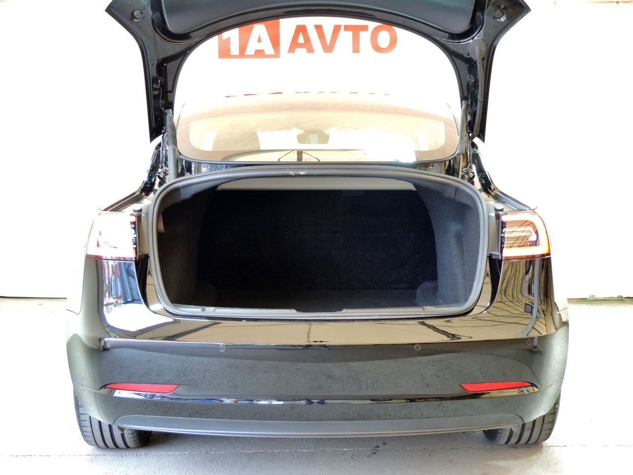 Zunanja slika - Tesla Model 3 - Performance AWD - 19