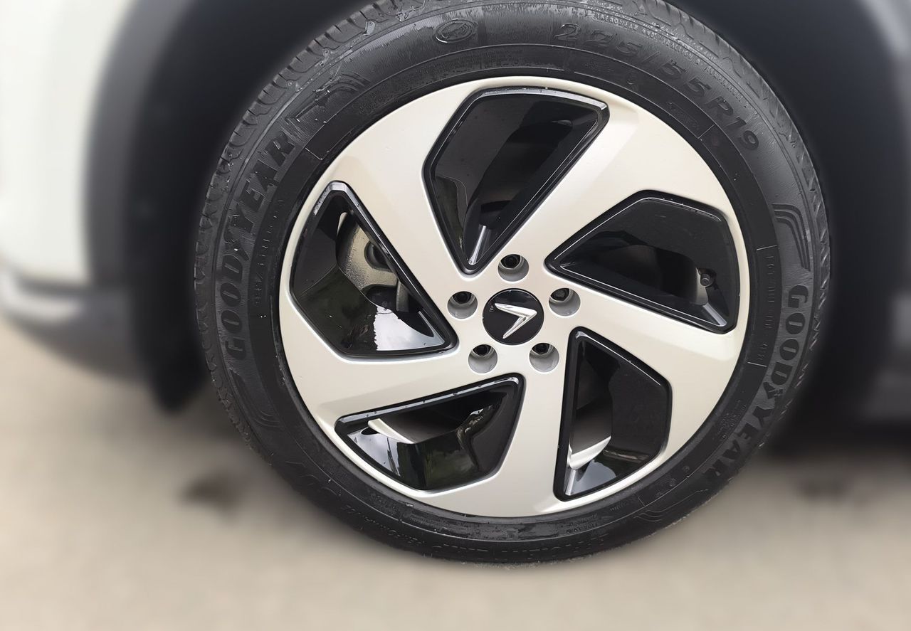 Zunanja slika - Vinfast VF8 - 87.7 kWh AWD ECO-350PS AWD-GRATIS POLNILNICA 22KW - 16