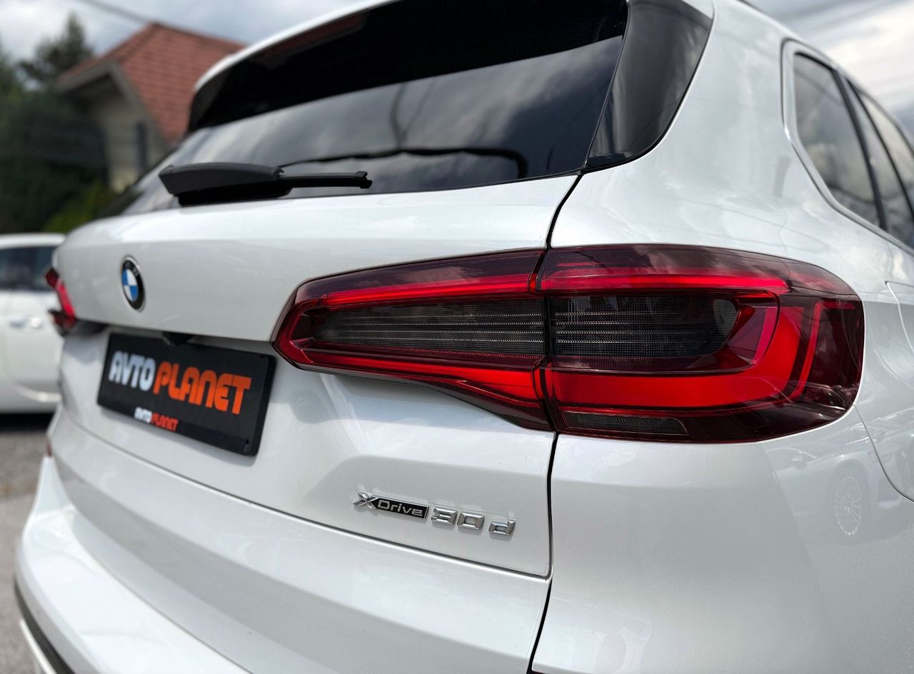 Zunanja slika - BMW X5 - serija : xDrive30d M-SPORT SLO FULL LED ZRAČNO ACC ALU21 - 10