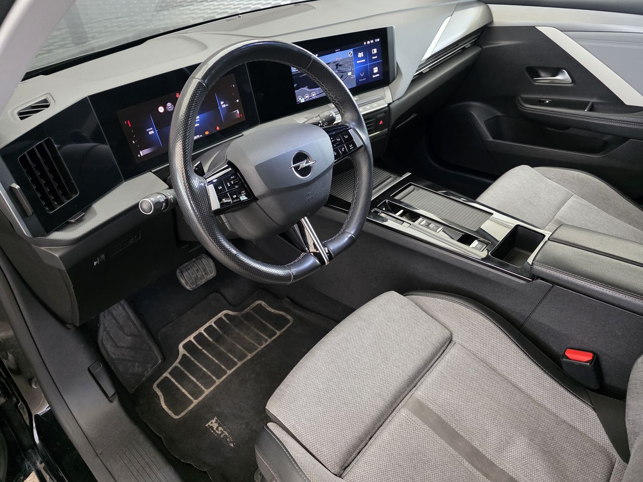 Notranja slika - Opel Astra - Opel - 8