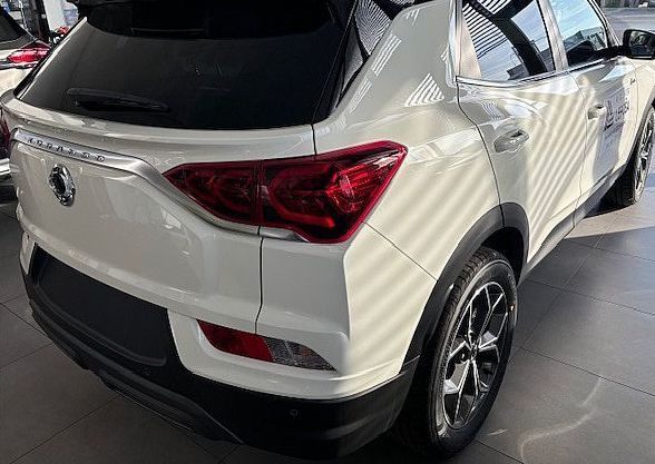 Zunanja slika - SsangYong Korando - 1.5 T-GDI Premium 4WD M T - 3