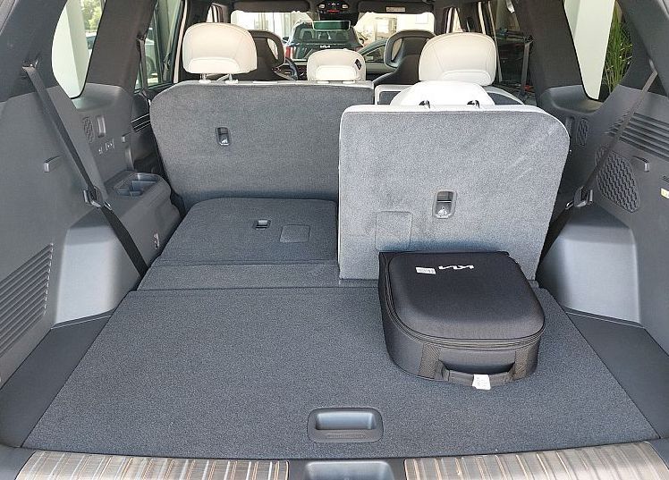 Zunanja slika - KIA EV9 - 99.8 kWh GT-Line Launch 141.5 kW  192KM - 12