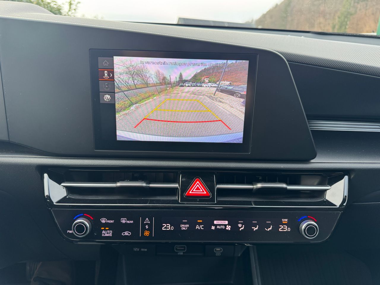 Notranja slika - KIA Niro - KIA - 16