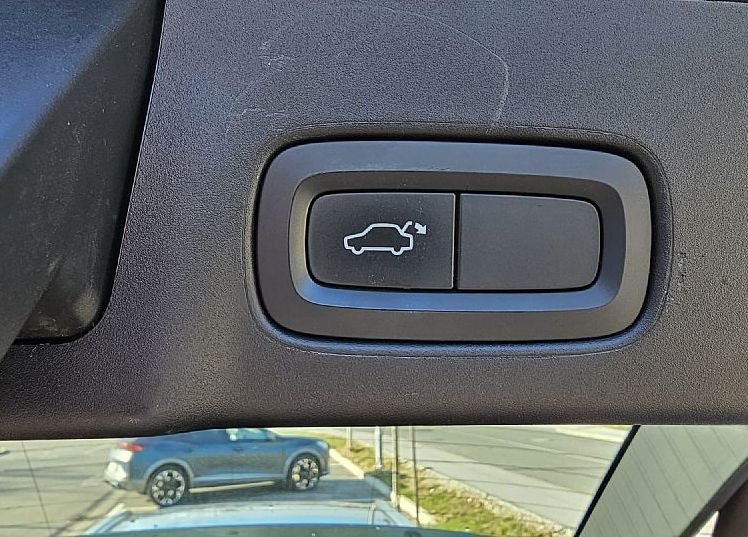 Zunanja slika - Volvo V90 - R-Design|kamera|wirtual|navi|radar|el sedeži|fulLED - 10