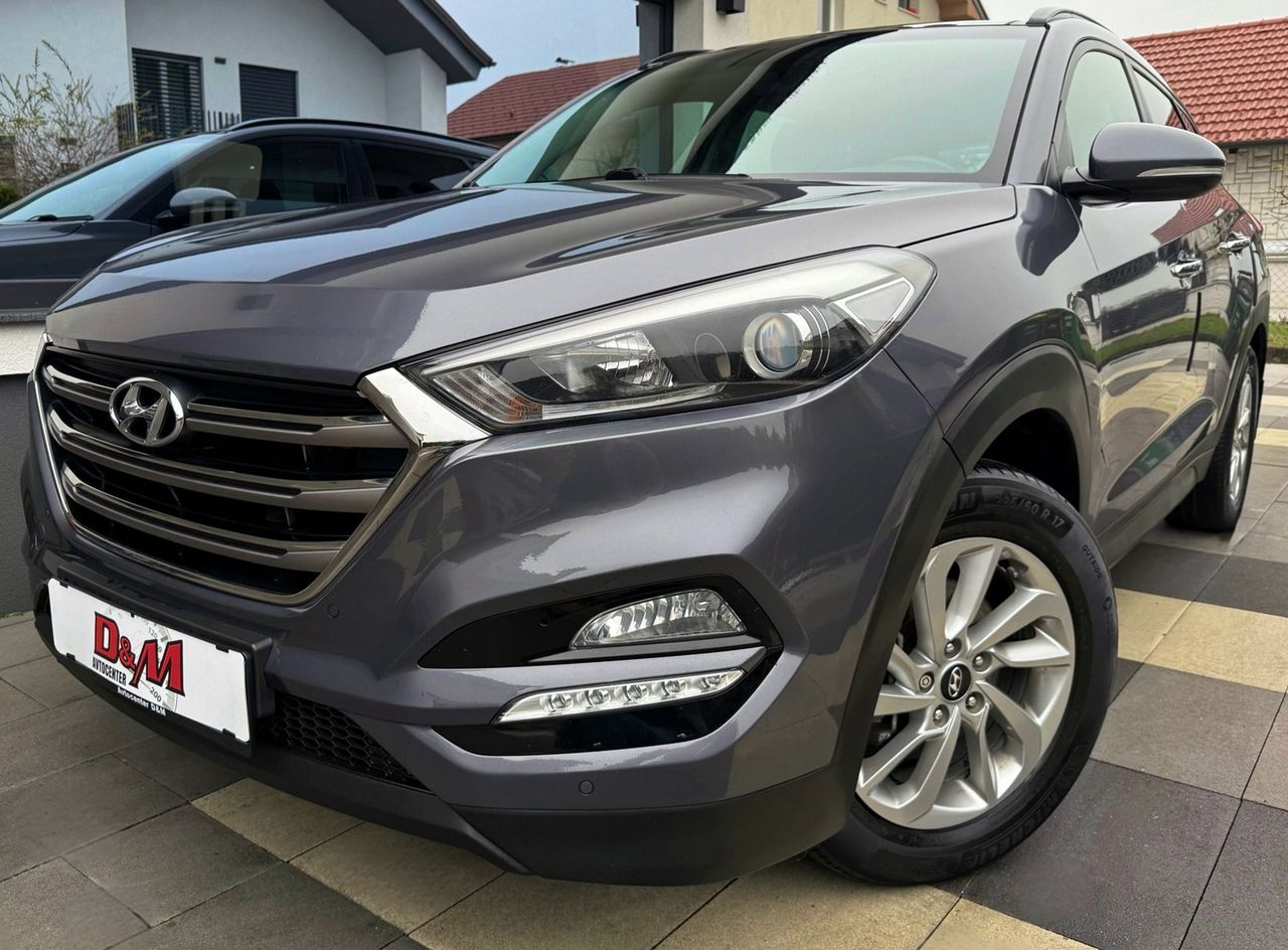 Zunanja slika - Hyundai Tucson - 1.7 CRDI|P4NORAMA|KAMERA|VLEČNA KLJUKA|17COL - 1
