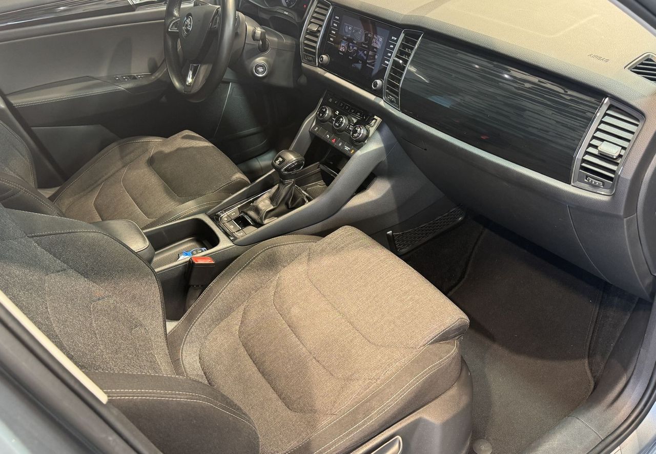 Zunanja slika - Škoda Kodiaq - 1.LASTNIK-SLO-4X4-DSG-LED-RADAR-KEYLES GO-GRETJE S - 16
