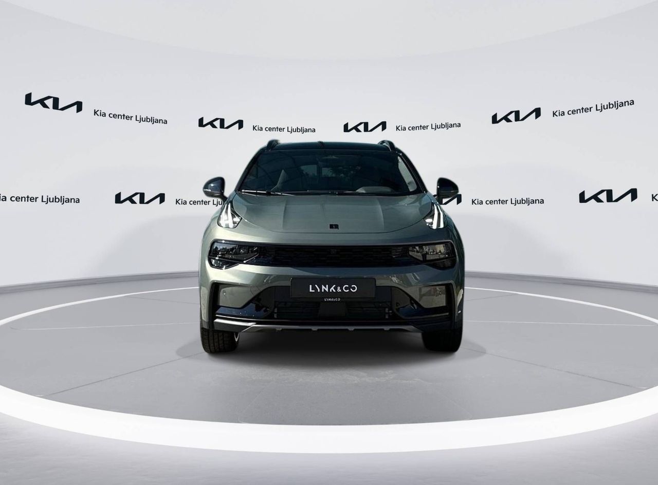 Zunanja slika - Lynk & Co 01 - More 2025 Priključni hibrid... - 2