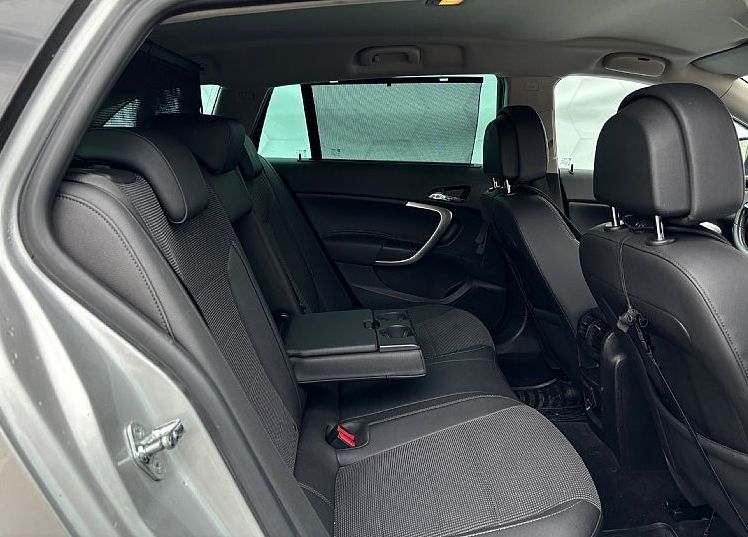 Zunanja slika - Opel Insignia - 2.0 CDTI 118KW AWD - XENON - GRETJE - PDC - 10