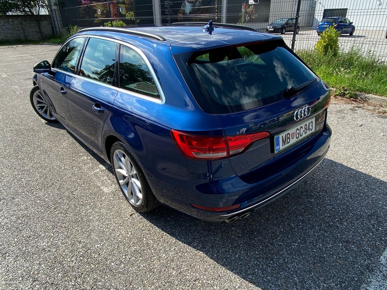 Zunanja slika - Audi A4 - Avant quattro 2,0 TDI Sport S tronic - 4