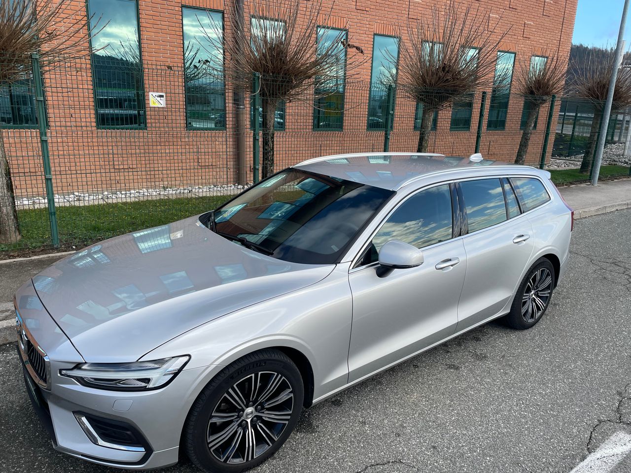 Zunanja slika - Volvo V60 - B4D Inscription Avt. - 7