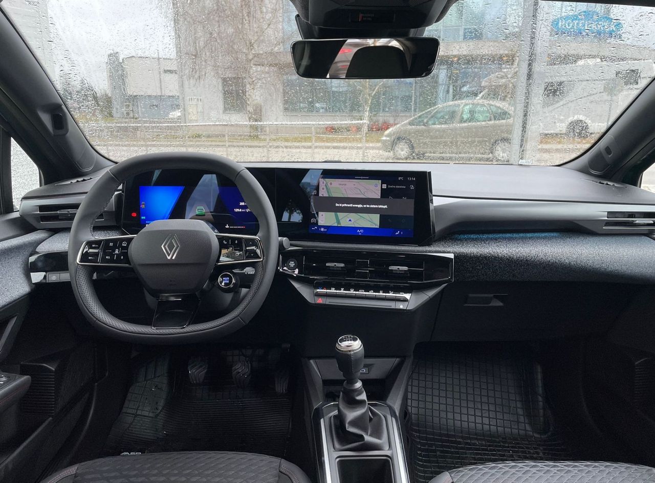 Zunanja slika - Renault Clio - techno TCE 115 - Paket Zima - 9