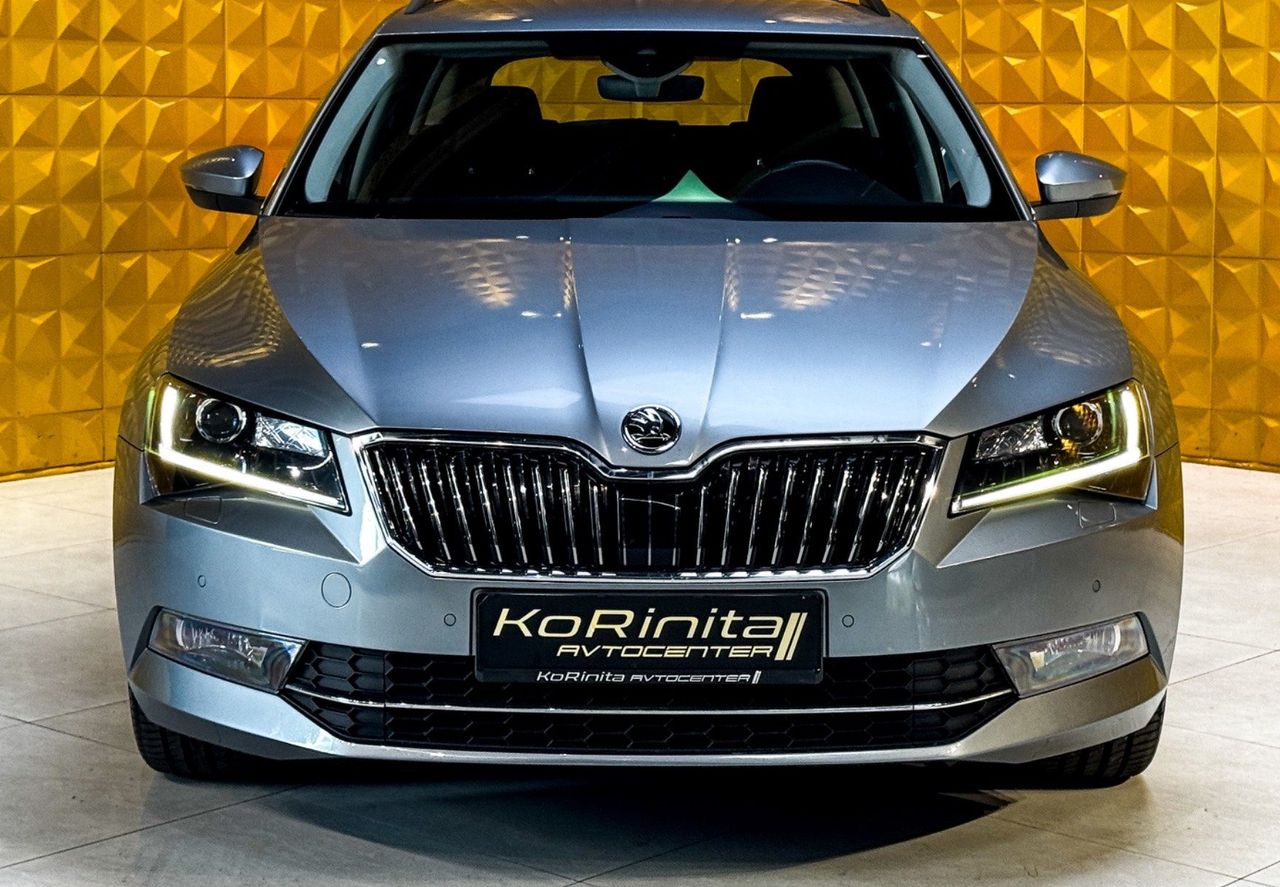 Zunanja slika - Škoda Superb - 2.0 TDI 4X4-MEMORY-GRETJE-Bi XENON - 4
