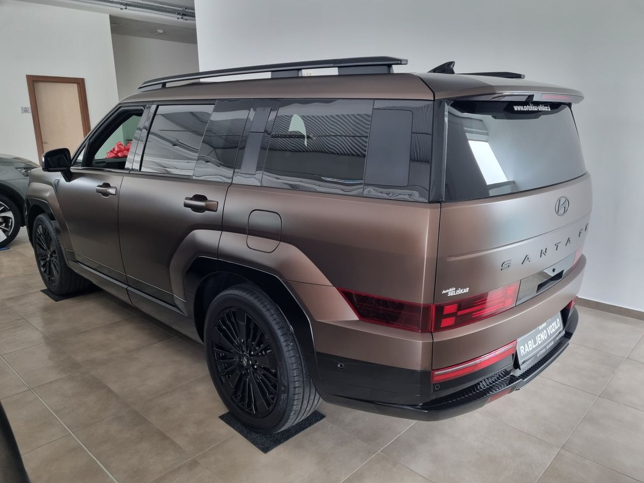 Zunanja slika - Hyundai Santa Fe - 1.6 T-GDI HEV XCLASS 4WD AUTO - KOT NOV+TOP OPREMA - 8