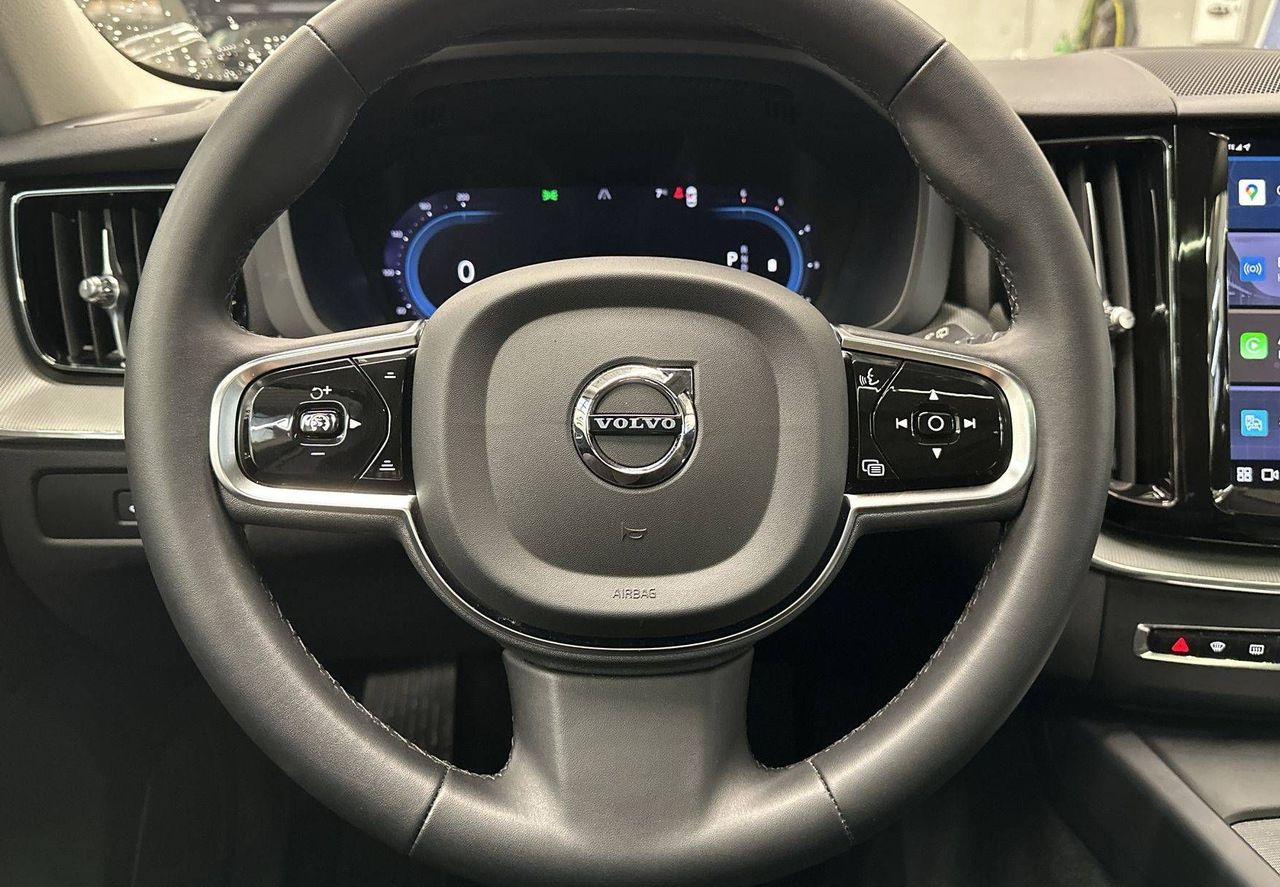 Zunanja slika - Volvo XC60 - B4 D Plus Dark AT ACC 360 Pano H K Memory... - 13