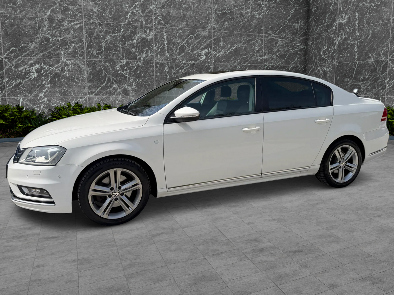 Zunanja slika - VW Passat - 2,0 TDI BMT R-Line DSG - 3