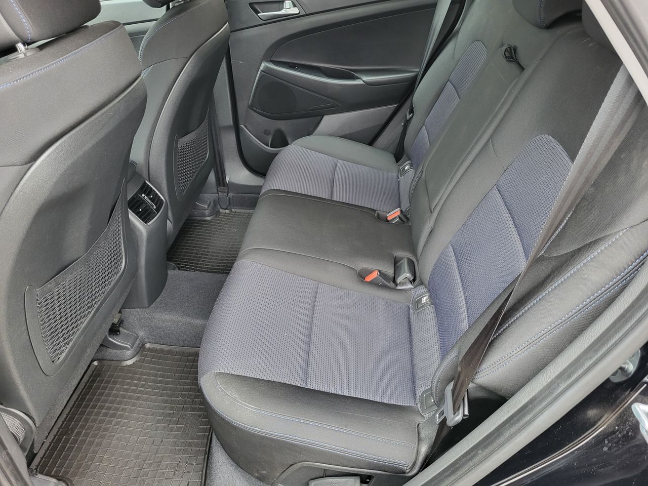 Zunanja slika - Hyundai Tucson - 1.6 GDI Style slo-1last-navi-alu-kamer-pdc-servisn - 16