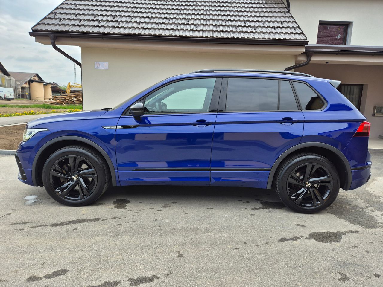 Zunanja slika - VW Tiguan - 4motion 2,0 TDI BMT R-Line DSG - 3