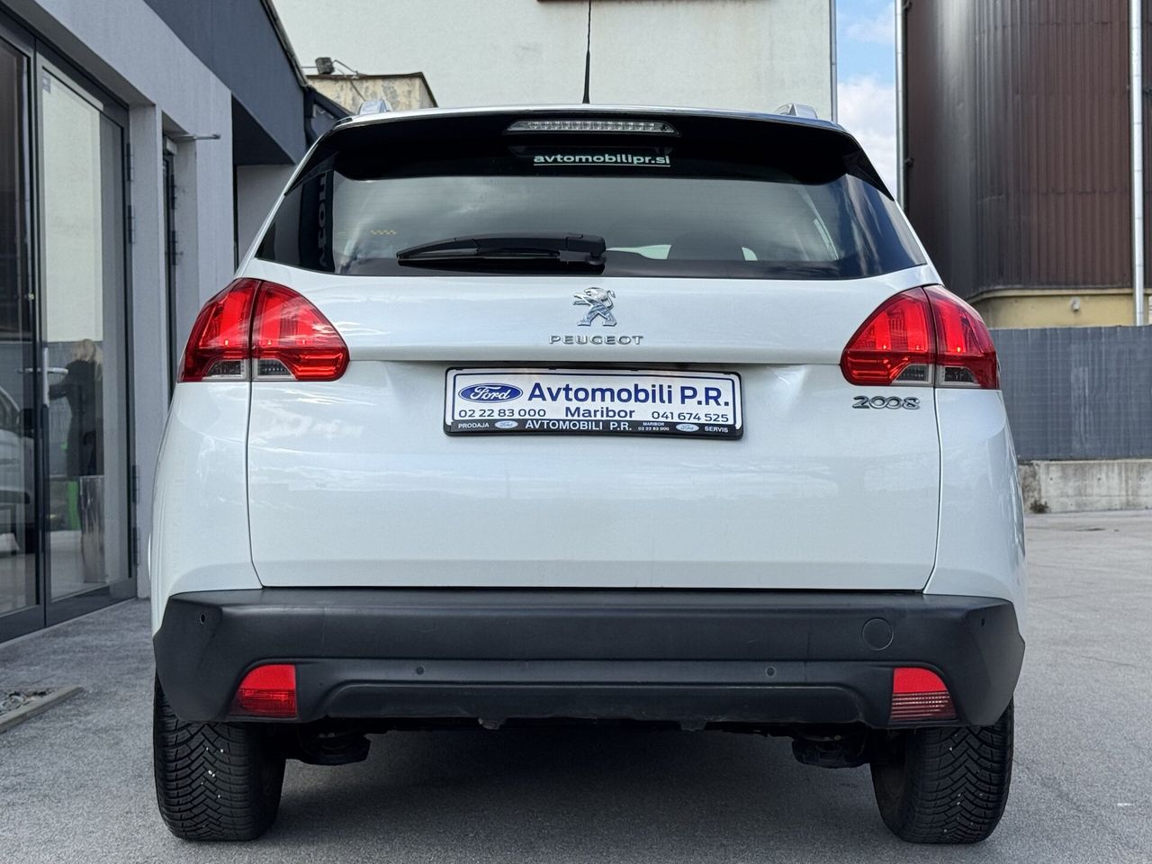 Zunanja slika - Peugeot 2008 - 1.6 VTi 120KM ACTIVE SLO 1.LASTNIK NAKUP NA OBROKE - 15