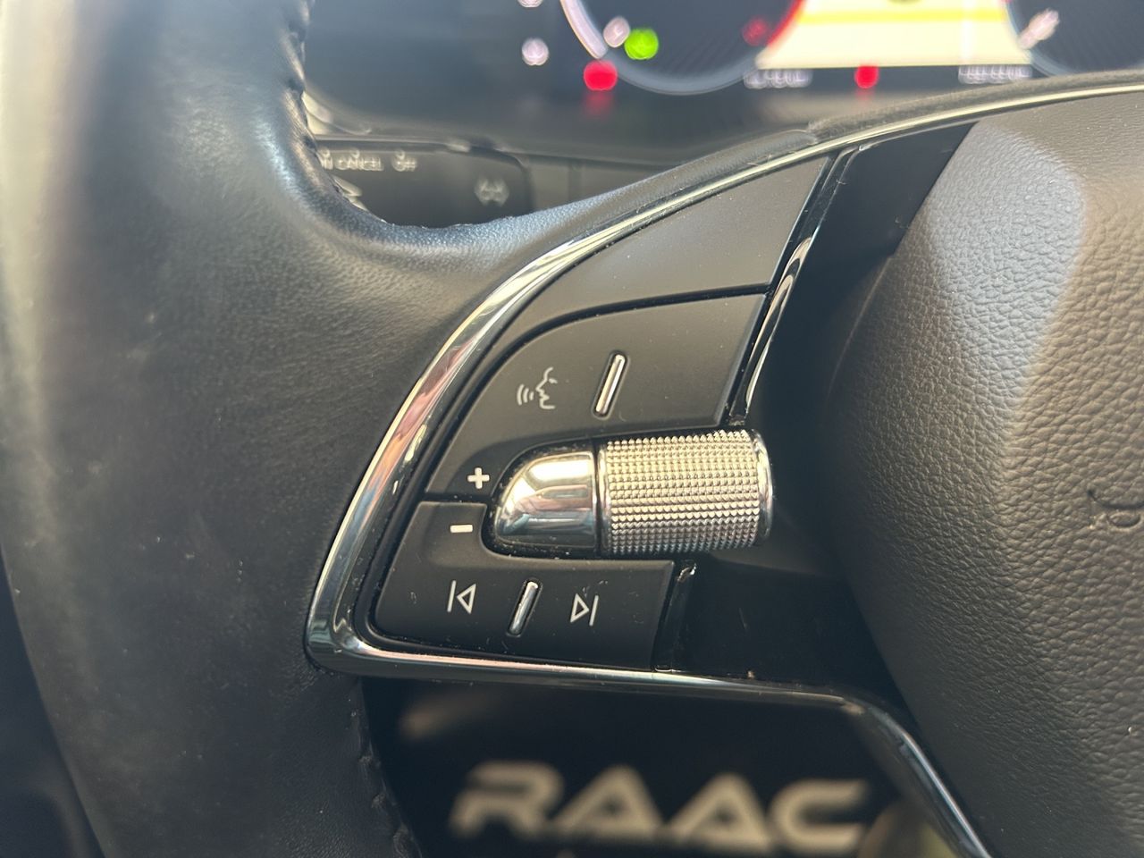 Zunanja slika - Škoda Superb - Combi 2,0 TDI DSG - 15