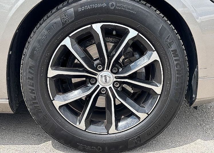 Zunanja slika - Volvo V60 - D3 AUT Business - LED - NAVI - 6