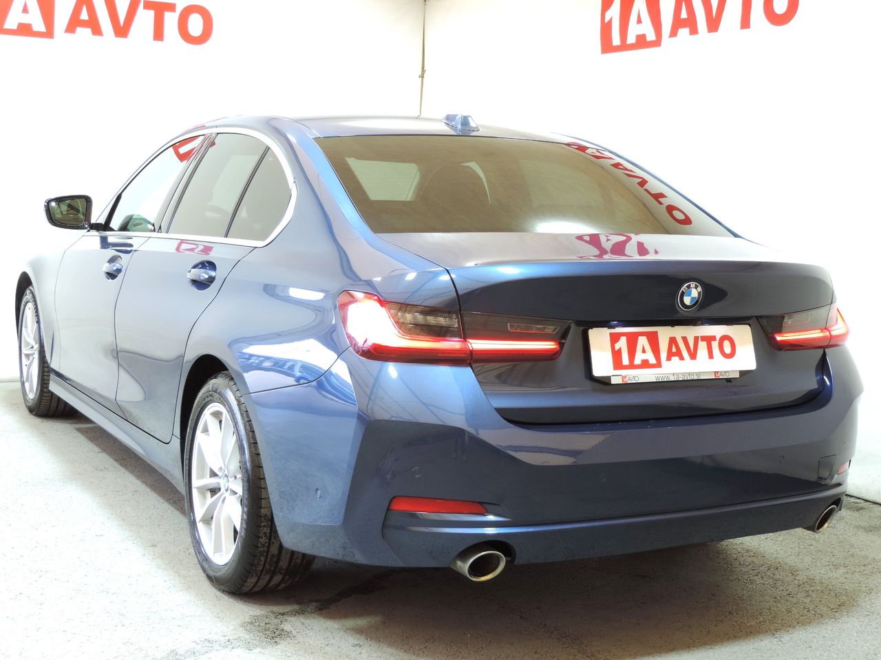 Zunanja slika - BMW Serija 3 - 318d Avt. USNJE-LED-KAMERA-MRTVI KOT - 7