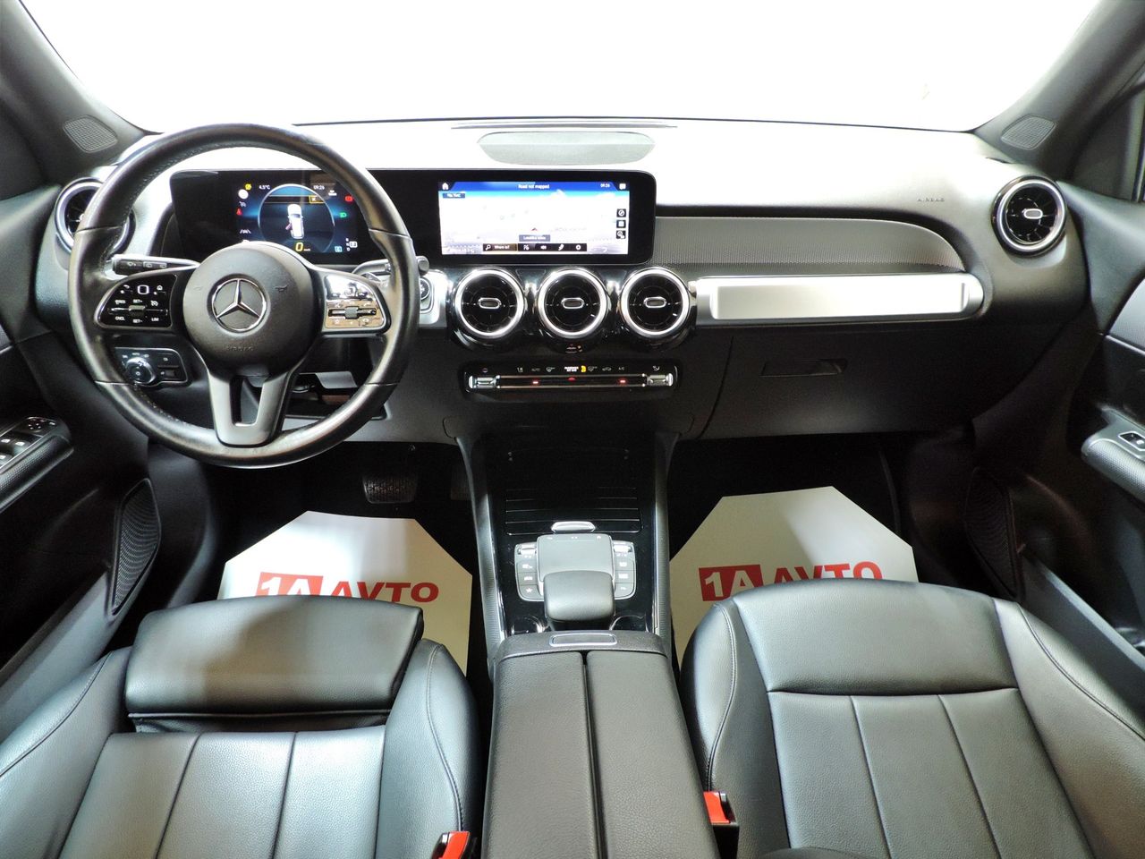 Zunanja slika - Mercedes-Benz GLB-Razred - GLB 200 d 150 Avt. KAMERA-USNJE-LED-KOT NOV - 12