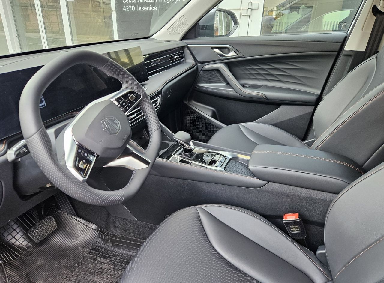 Zunanja slika - MG MG HS - HS Luxury 1.5T-GDI DCT - 2