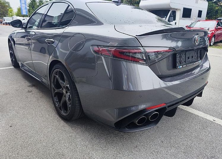 Zunanja slika - Alfa Romeo Giulia - 2.9 V6 Bi-Turbo 510 Quadrifoglio AT8 - 4