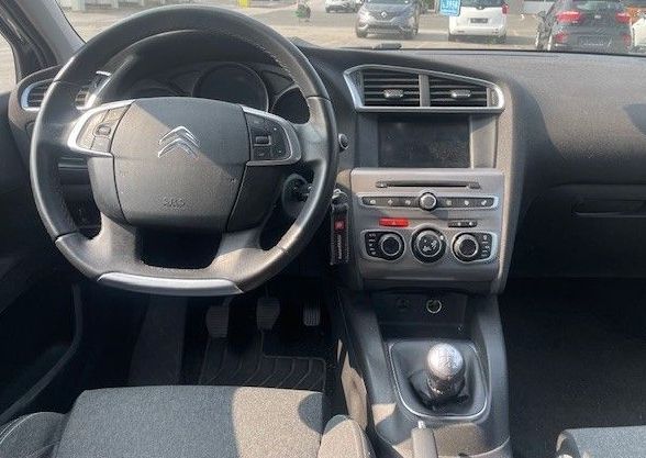 Zunanja slika - Citroën C4 - 1.2 PureTech 110 Feel.VELIK SERVIS.SAMO 103.000 KM - 13