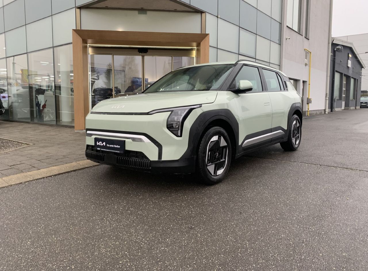 Zunanja slika - KIA EV3 - 58.3 kWh baterija. 150 kW  204 KM  Air - 1