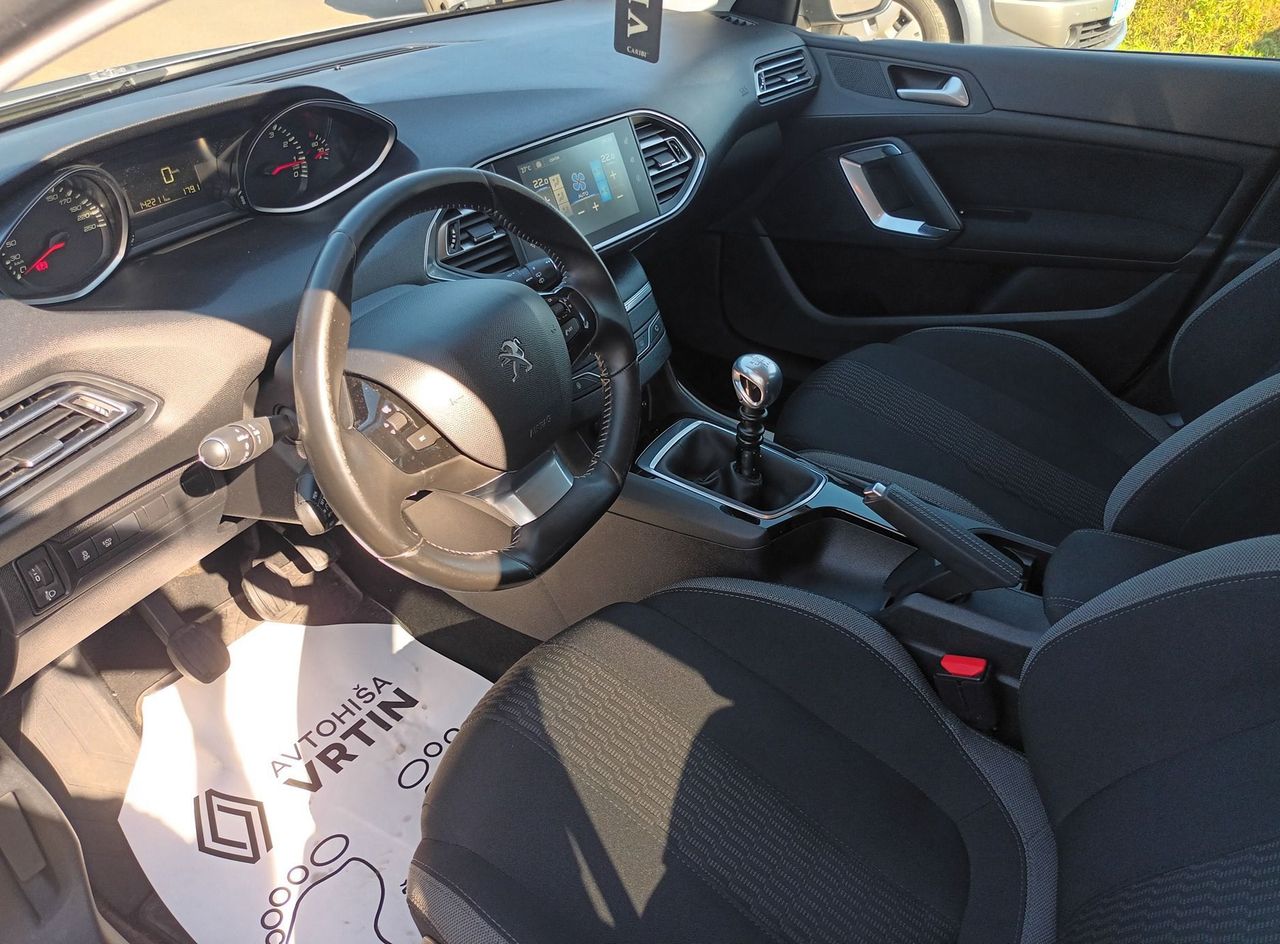 Zunanja slika - Peugeot 308 - 1.2 PureTech 130 STYLE Z ENOLETNIM JAMSTVOM - 15