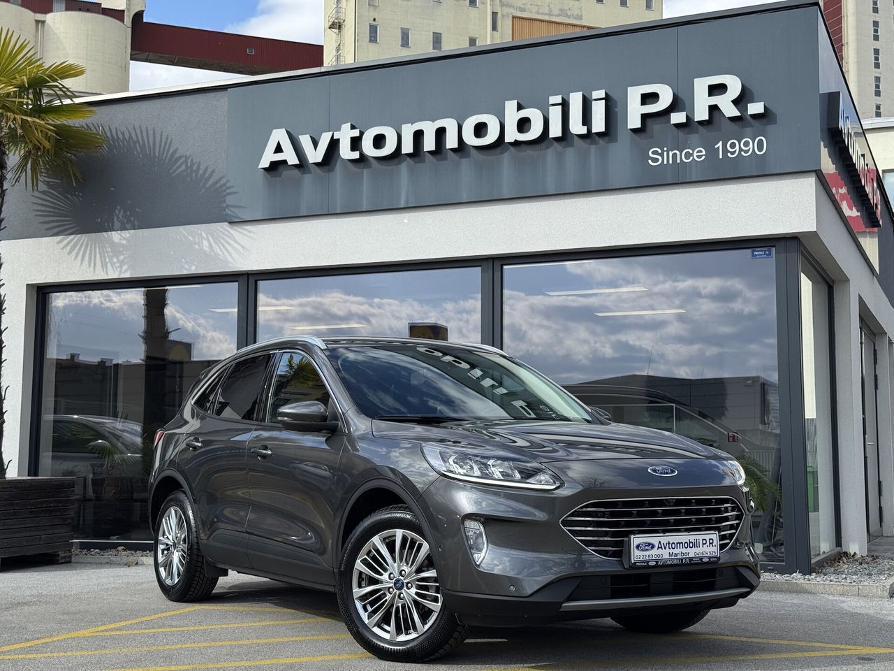 Zunanja slika - Ford Kuga - TITANIUM 2.5 Duratec Hybr 140kW FHEV AWD AVT SLO - 3