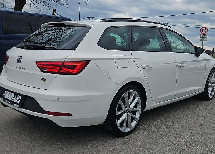 Zunanja slika - Seat Leon - FR 2.0 TDI 150ks °2.LASTNIK° °PANORAMA° °FULL-LED° - 5