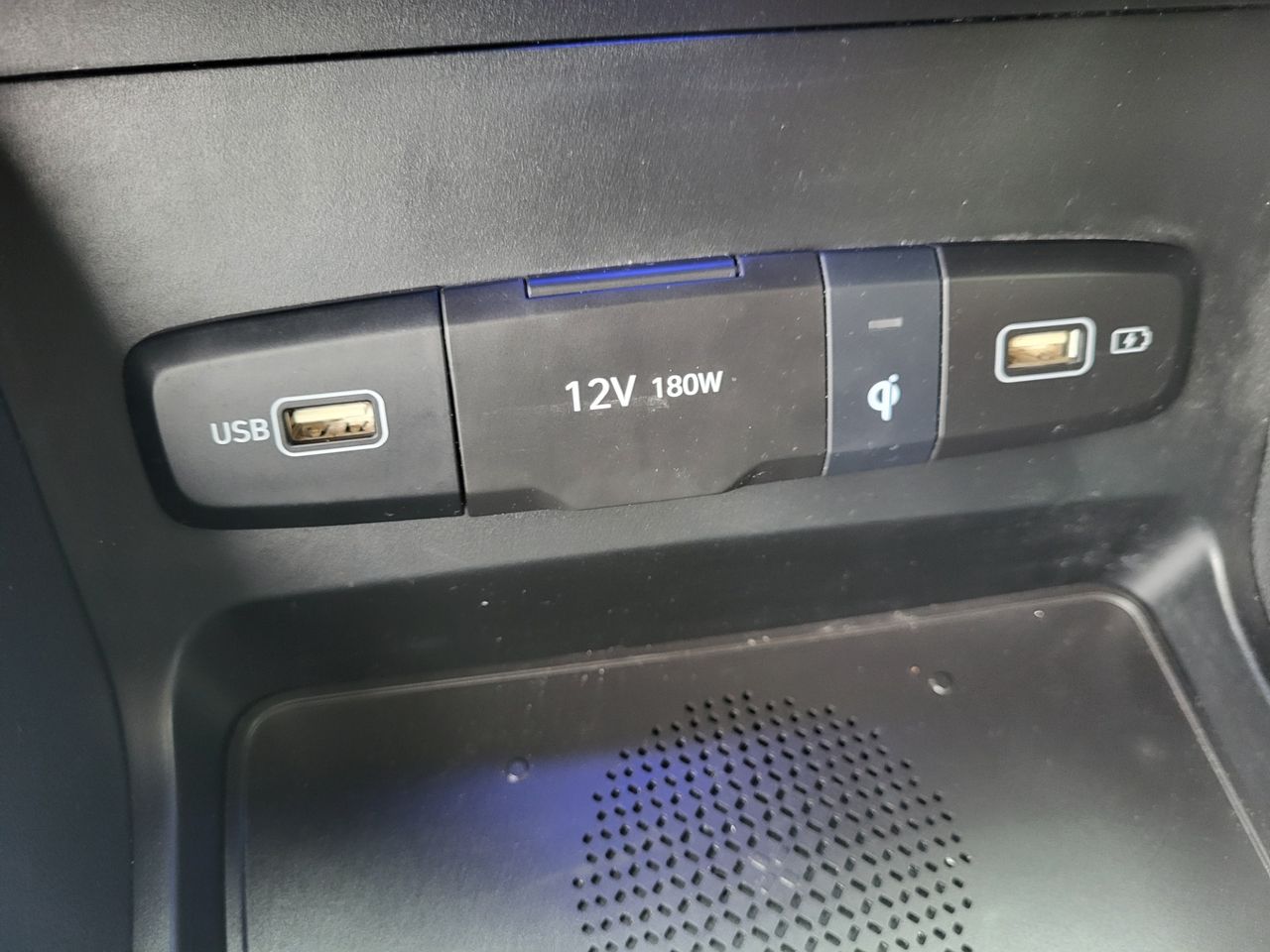 Zunanja slika - Hyundai Tucson - 1.6 CRDI Premium SLO-1last-servi-navi-acc-alu-kame - 2