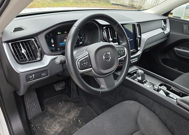 Zunanja slika - Volvo XC60 - B4D AWD AUT Momentum Pro FULLED•ACC•BLIS•KAMER•18C - 5