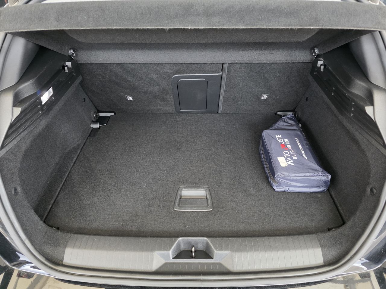 Notranja slika - Opel Astra - Opel - 5