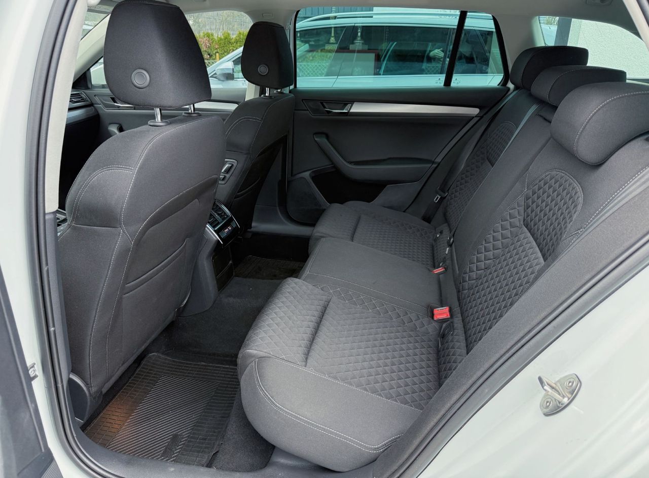 Zunanja slika - Škoda Superb - 2.0 TDI Active Combi DSG|LED|NAVI|MEMORY|17COL - 10