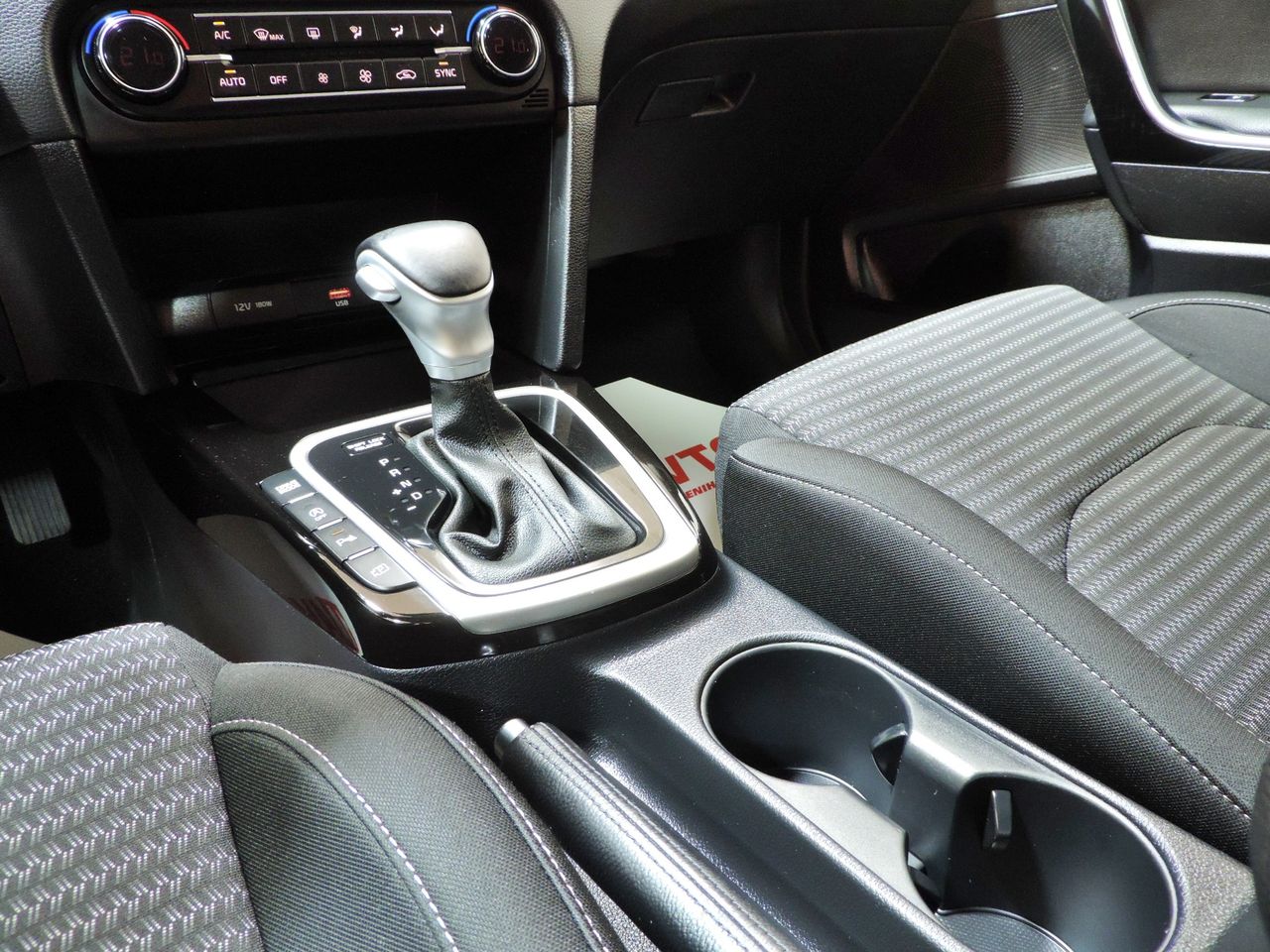 Zunanja slika - KIA Ceed - 1,6 CRDi MHEV  DCT - 19