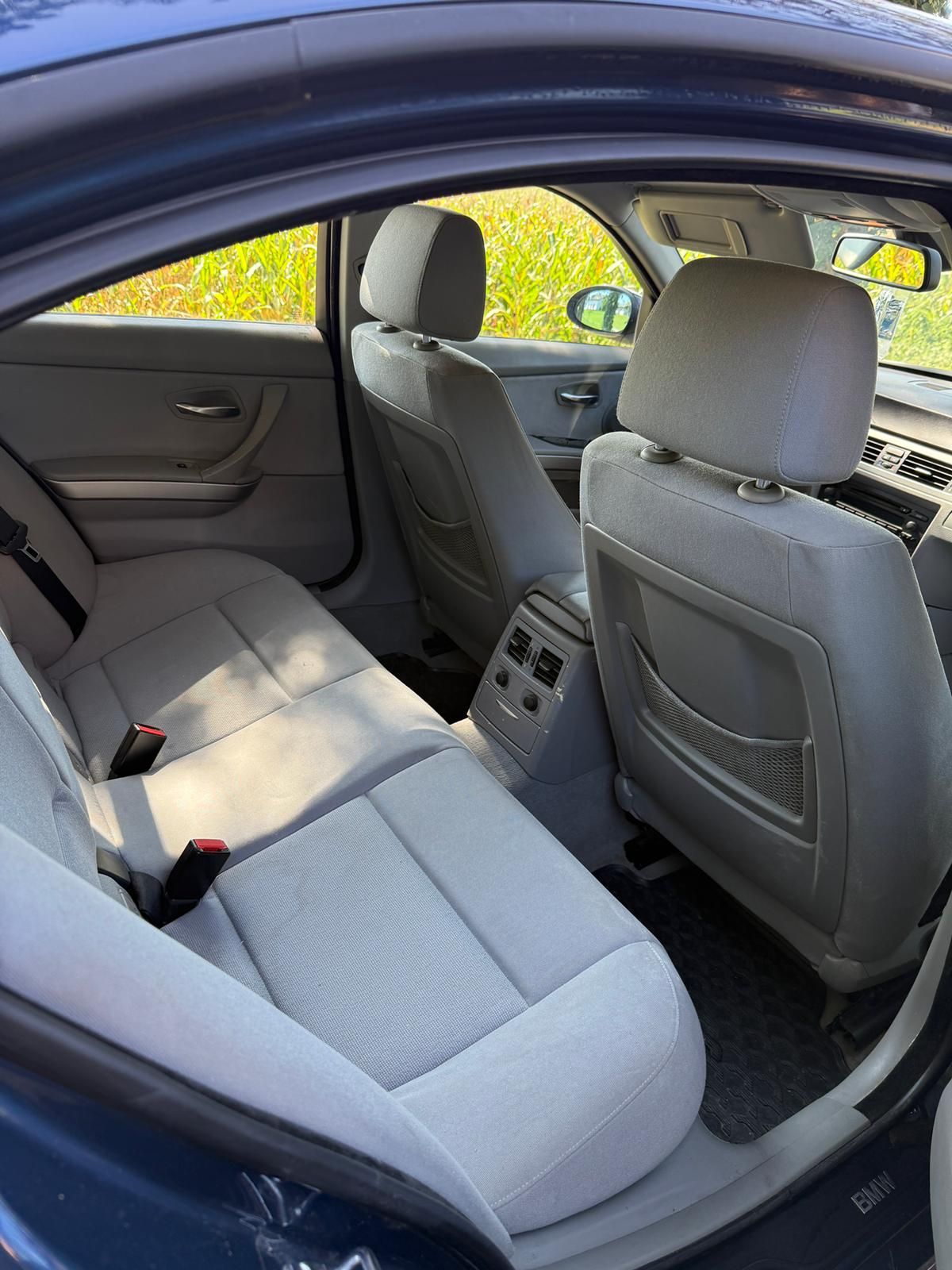 Notranja slika - BMW Serija 3 - 318d - 7