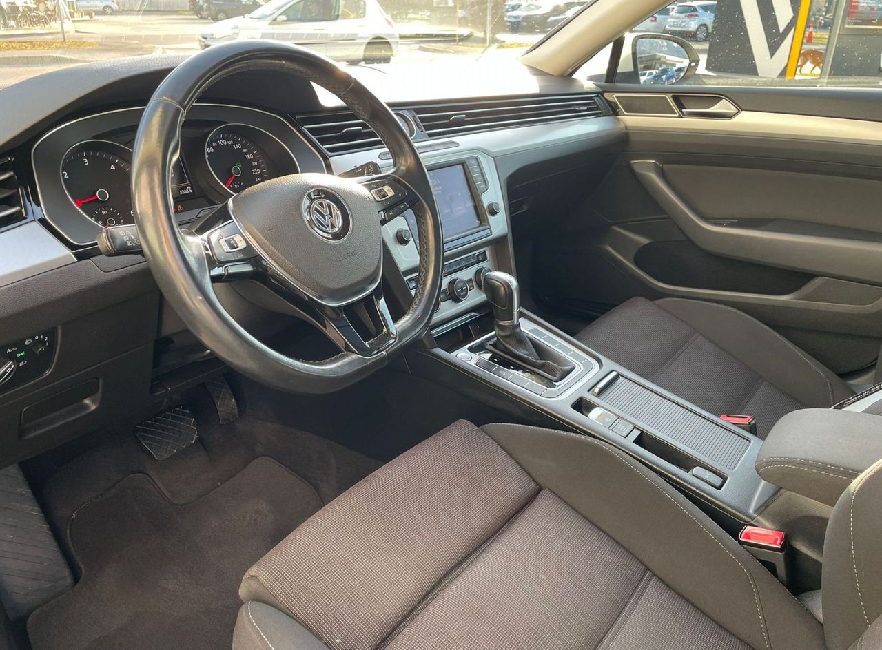 Zunanja slika - VW Passat - Variant 2.0 TDI BMT 110kW Redno Servisiran - 9
