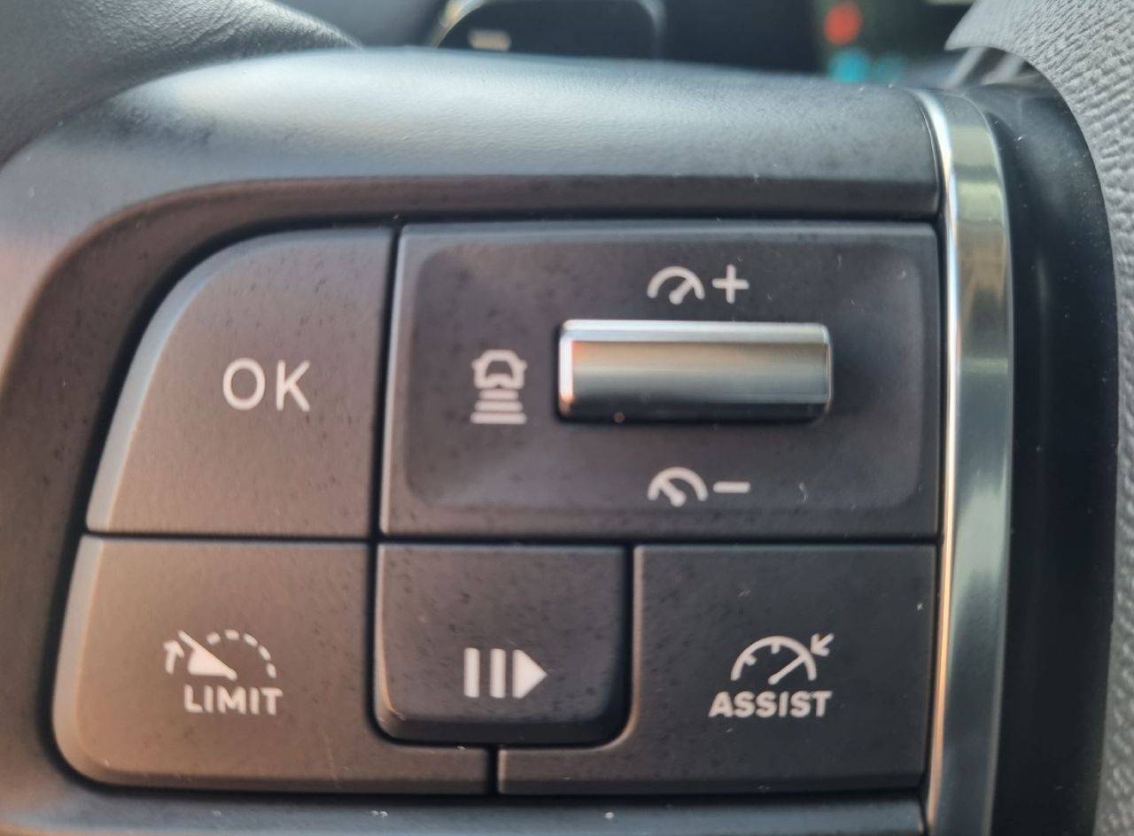 Zunanja slika - Citroën C5 X - 1.6 PHEV 225 SHINE PACK+POTRJENA SERVISNA+MALO KM - 18